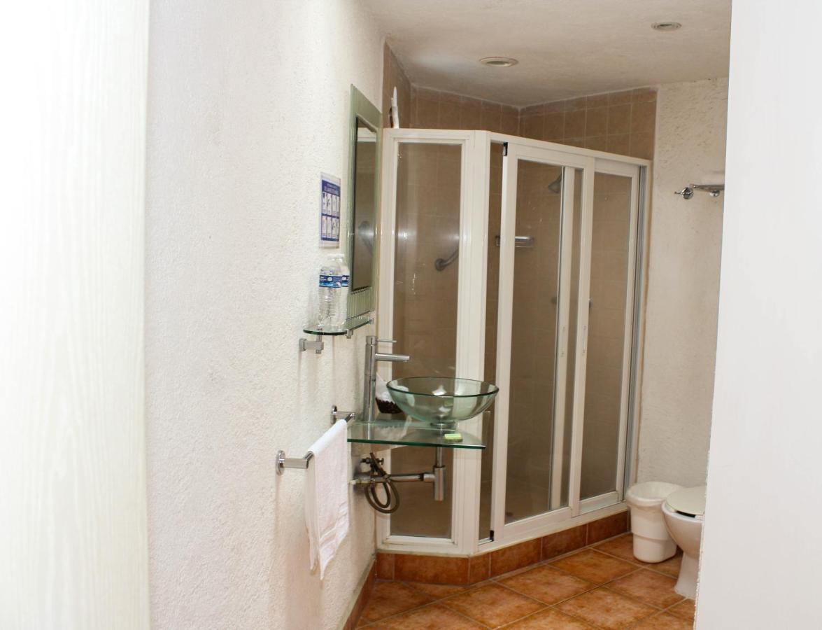 טפוזטלן Hotel Casa Pinon מראה חיצוני תמונה