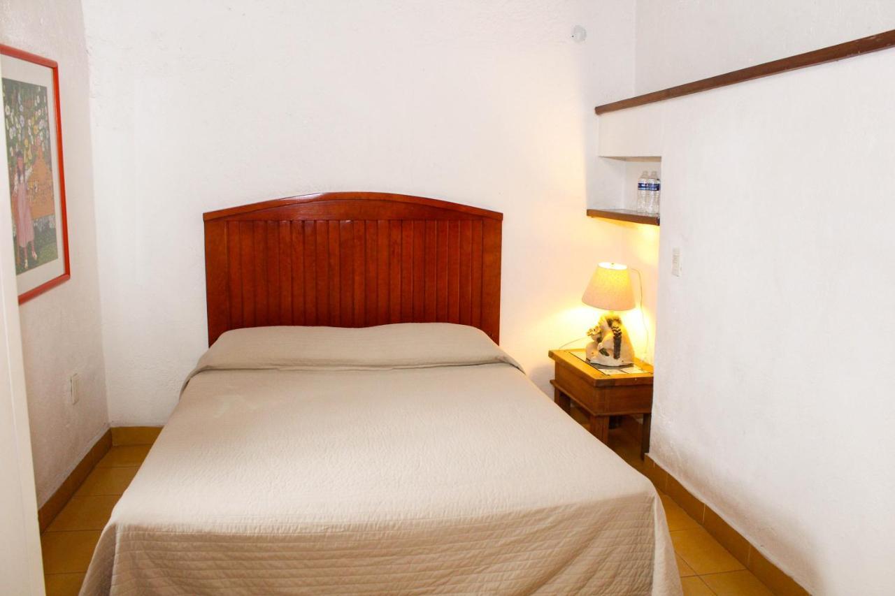 טפוזטלן Hotel Casa Pinon מראה חיצוני תמונה