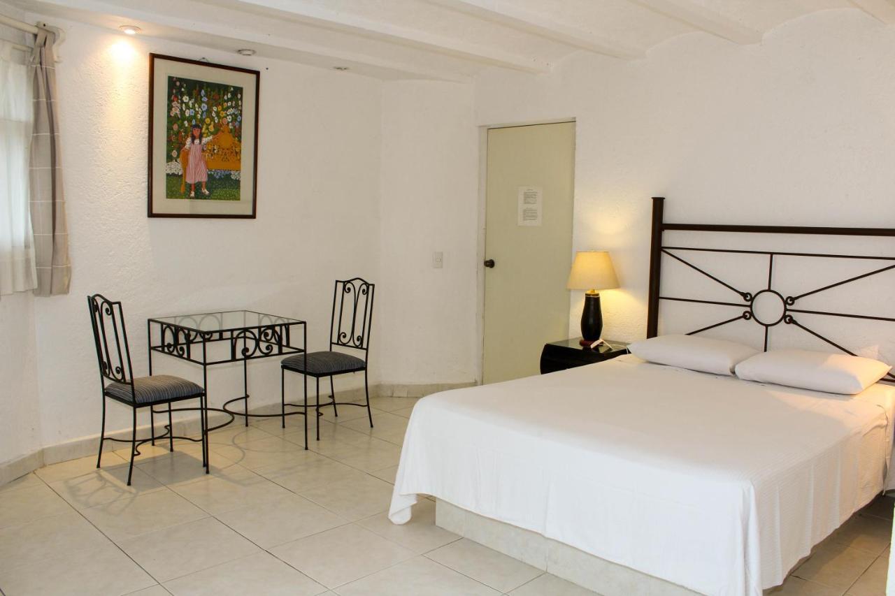 טפוזטלן Hotel Casa Pinon מראה חיצוני תמונה