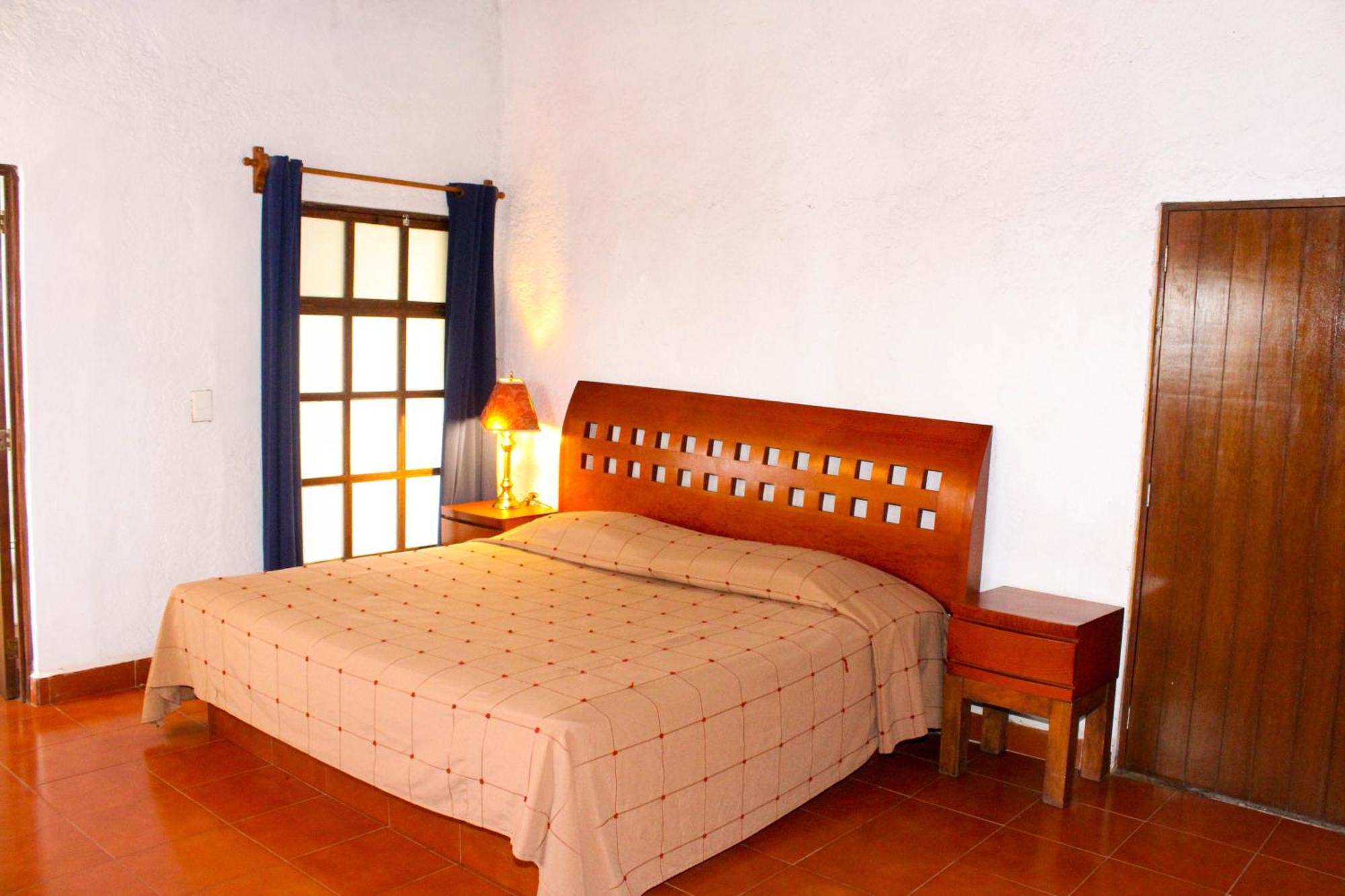 טפוזטלן Hotel Casa Pinon מראה חיצוני תמונה